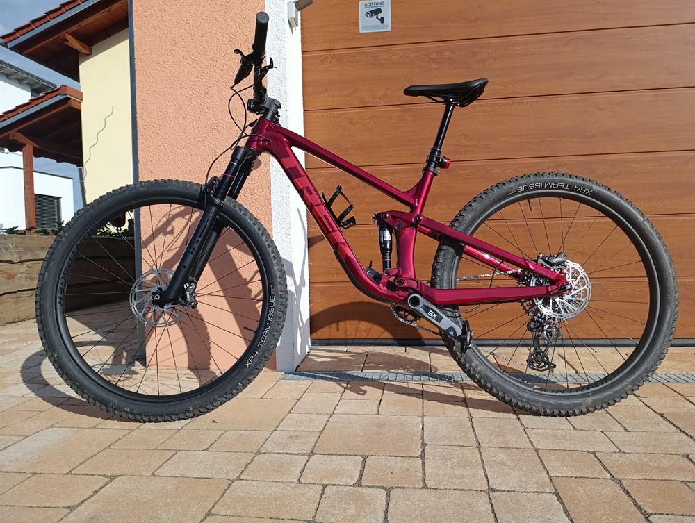 Trek Top Fuel oldalnézeti fotó
